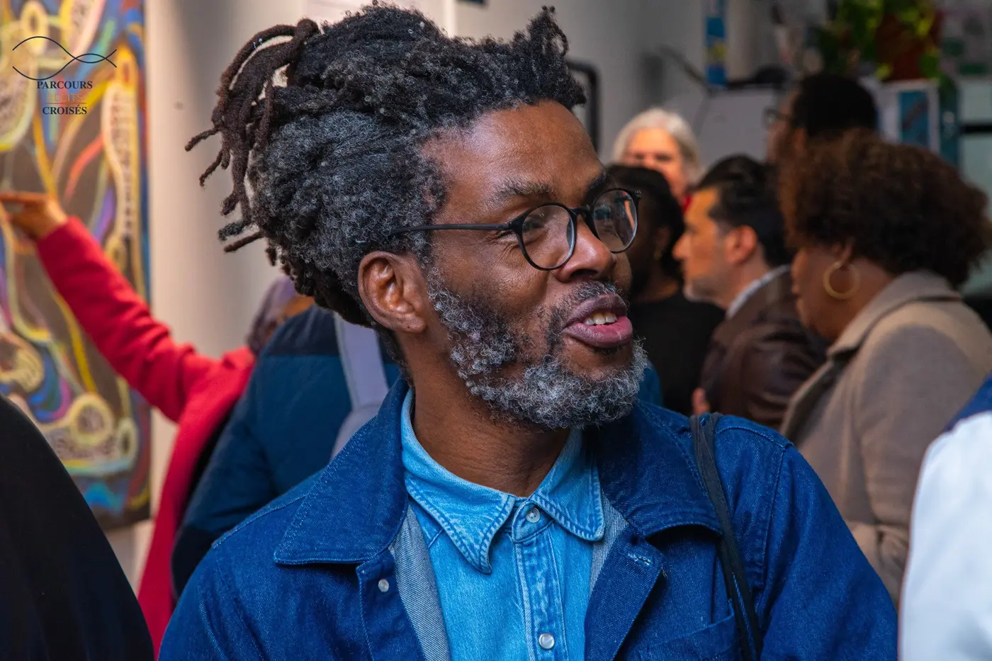 L’artiste Gastineau Massamba au lancement parisien de Parcours Récits Croisés 2026